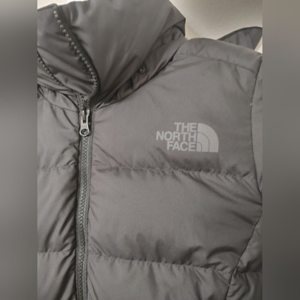 The North Face Metropolis Black Hooded Puffer Jacket XSmall - Picture 6 of 11